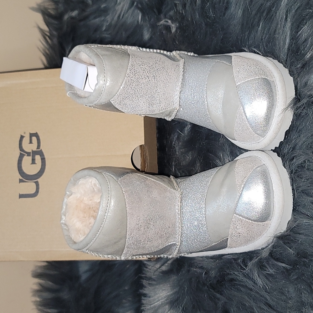 Ugg patchwork classic short size 10 toddler